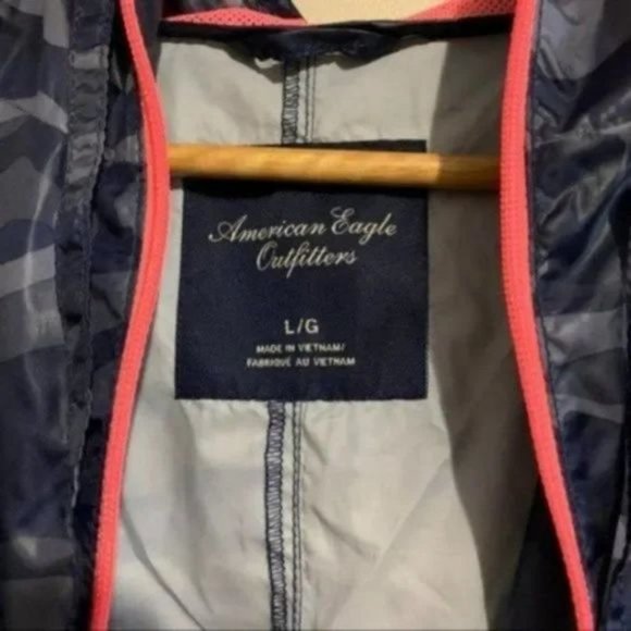 American eagles outfitters blue rain / wind jacket - Picture 3 of 10